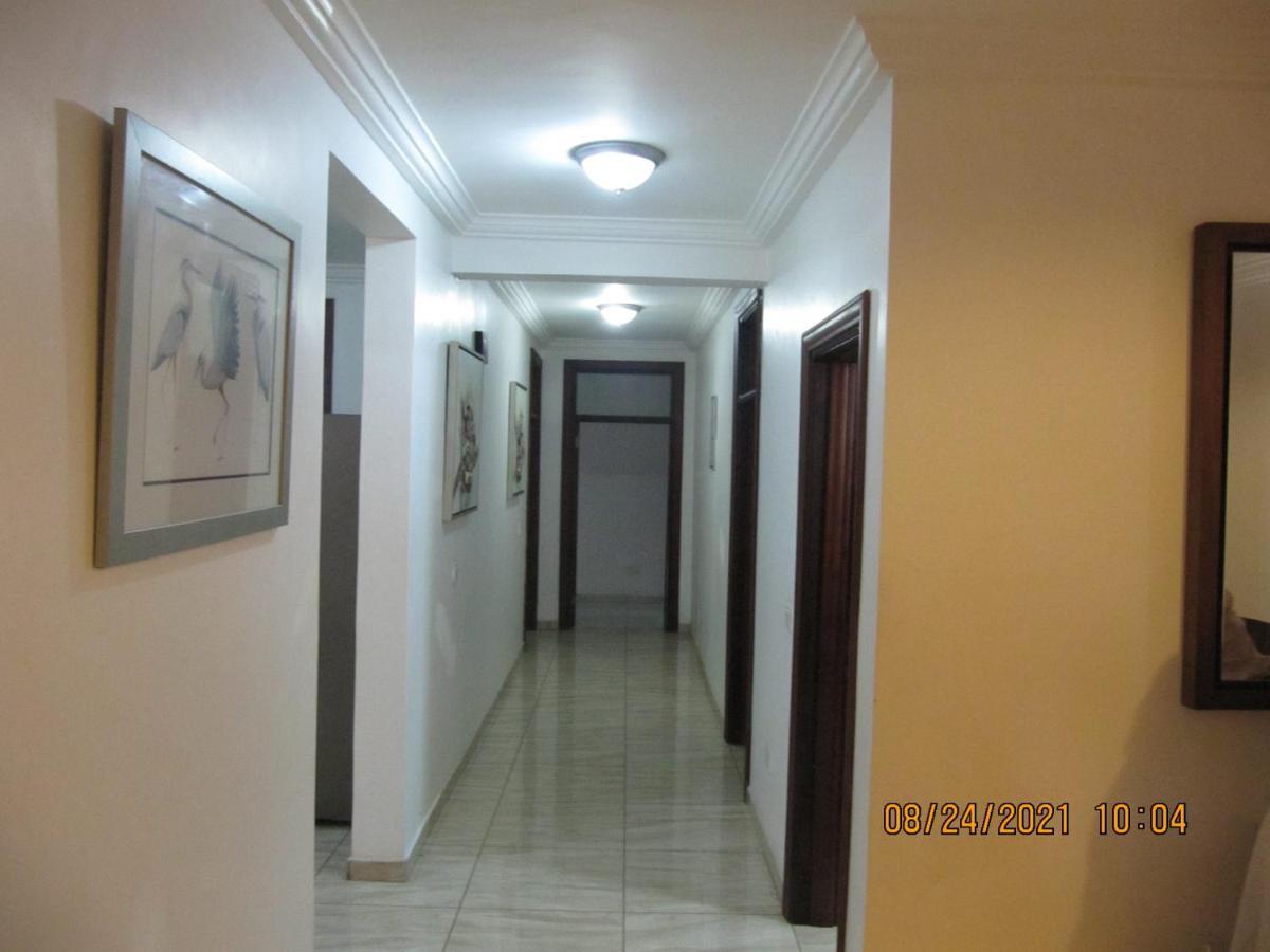 Bertha'S Court D-Plus Apartments Dzorwulu Екстер'єр фото