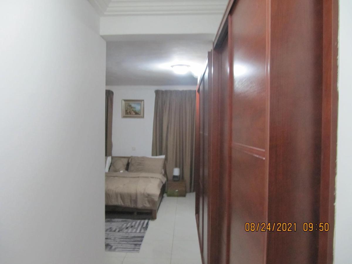 Bertha'S Court D-Plus Apartments Dzorwulu Екстер'єр фото