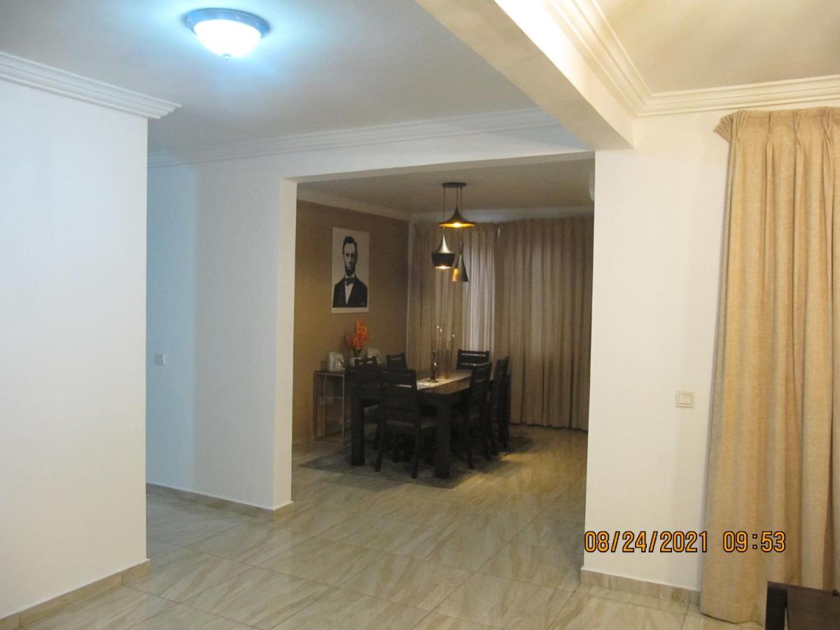 Bertha'S Court D-Plus Apartments Dzorwulu Екстер'єр фото